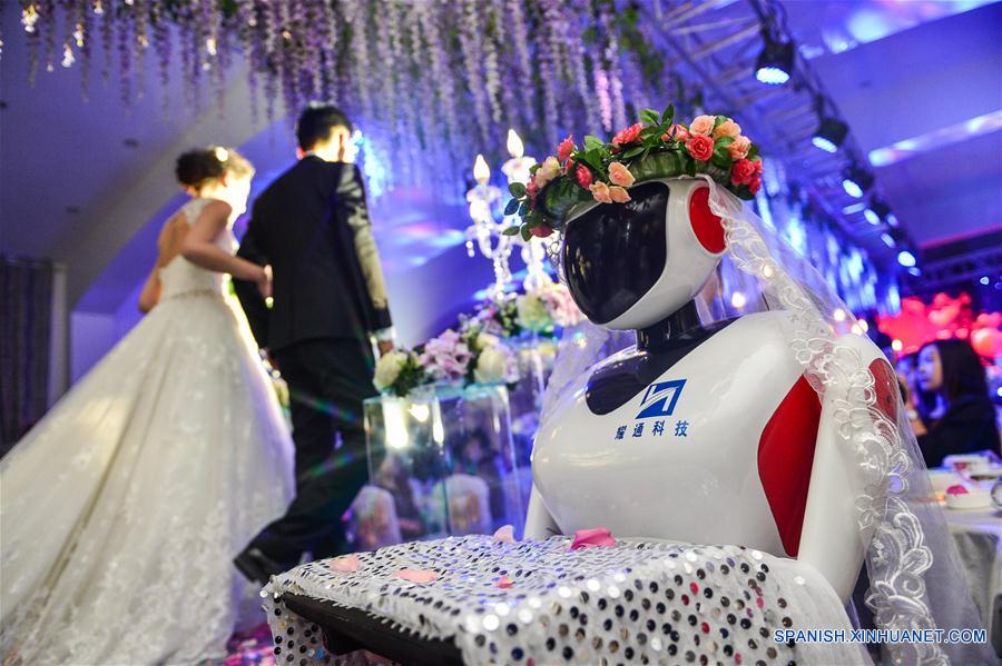 #CHINA-TIANJIN-ROBOT BRIDESMAID(CN)