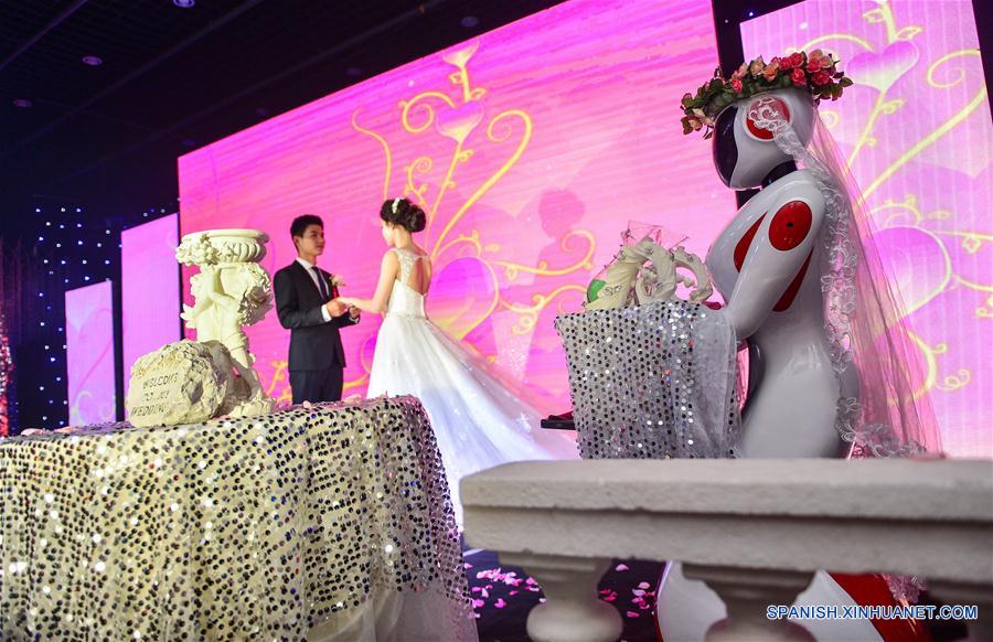 #CHINA-TIANJIN-ROBOT BRIDESMAID(CN)