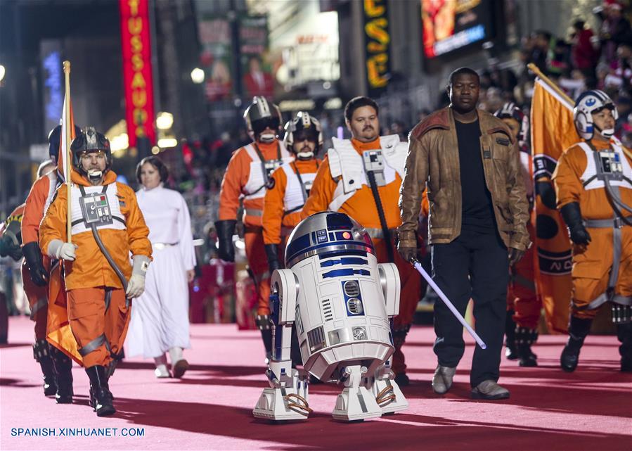 EEUU: Desfile de Navidad de Hollywood en Los Angeles
