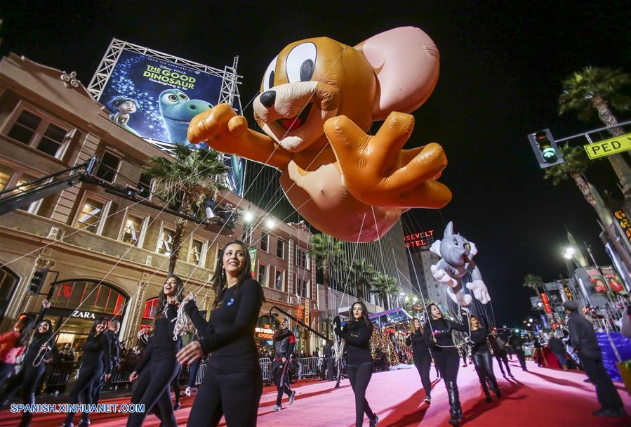 EEUU: Desfile de Navidad de Hollywood en Los Angeles