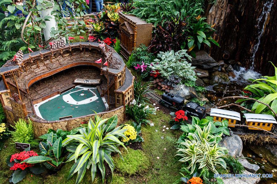 U.S.-NEW YORK-HOLIDAY TRAIN SHOW