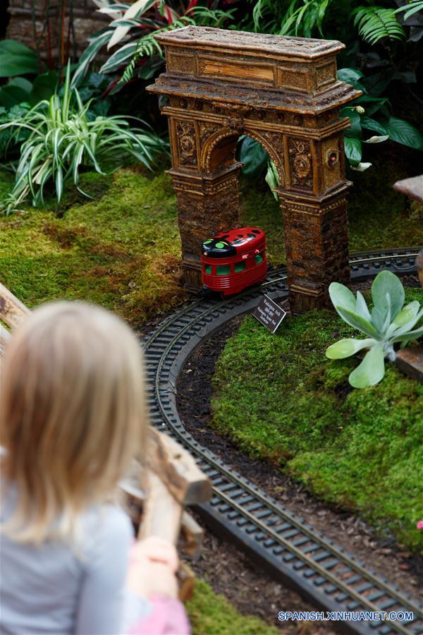U.S.-NEW YORK-HOLIDAY TRAIN SHOW