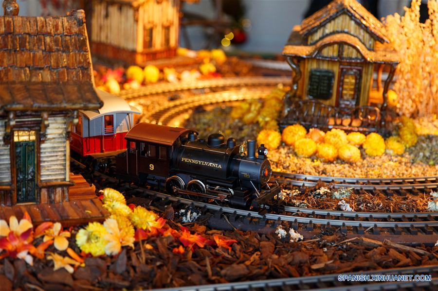 U.S.-NEW YORK-HOLIDAY TRAIN SHOW