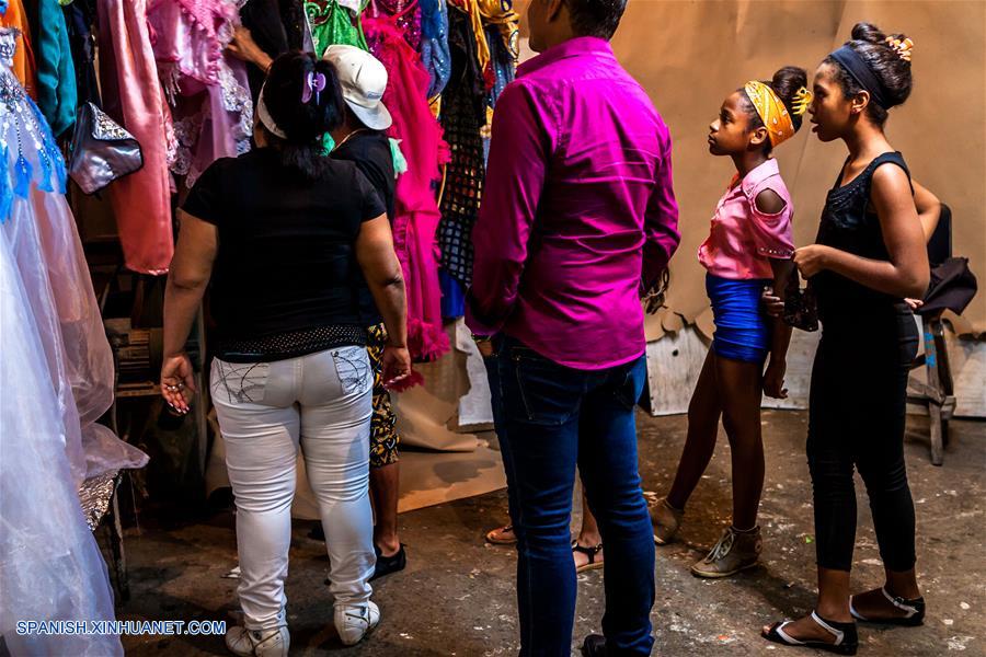 Como una de las fiestas más arraigadas en la tradición cubana, la 'Charangas' fue seleccionada como patrimonio cultural de Cuba en 2015.