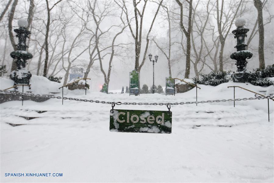 EEUU: Tormenta de nieve azota Nueva York