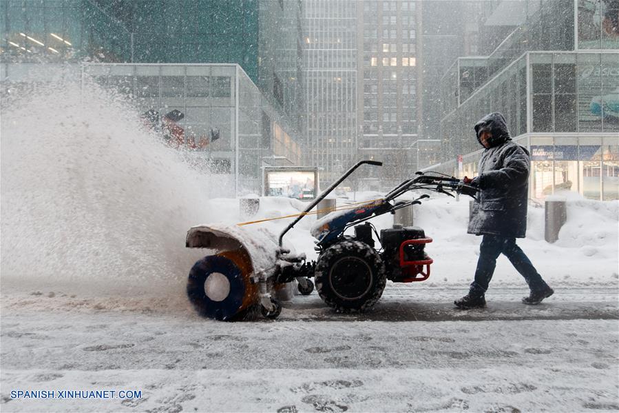 EEUU: Tormenta de nieve azota Nueva York