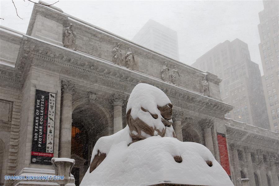 EEUU: Tormenta de nieve azota Nueva York