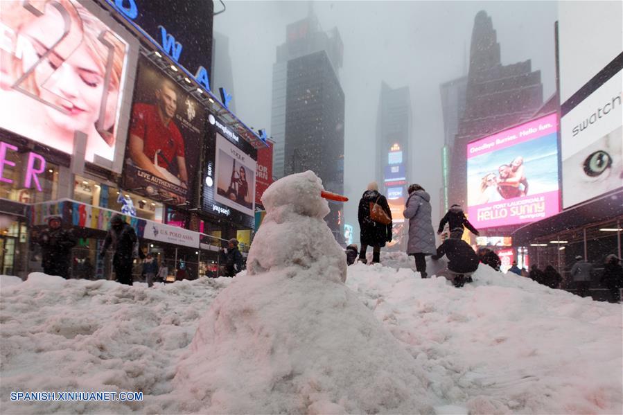 EEUU: Tormenta de nieve azota Nueva York