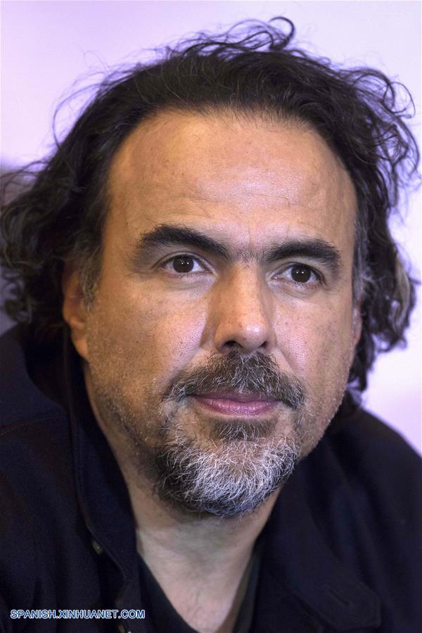 Director mexicano Alejandro González Iñárritu y actor estadounidense Leonardo DiCaprio posan durante el photocall para promover la película El Renacido en la Ciudad de México, el 26 de enero de 2016.
