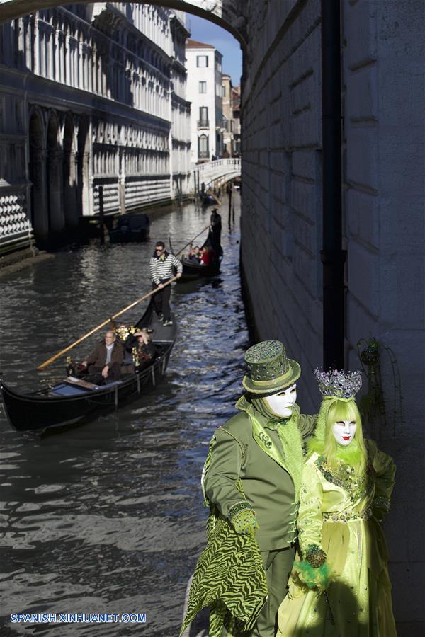 Se celebra el Carnaval de Venecia 