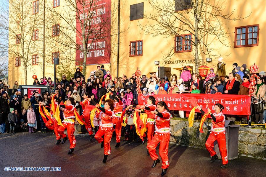 （XHDW）（3）瑞典华侨华人舞龙舞狮喜迎猴年