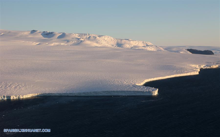 ANTARCTICA-XUELONG-ROSS SEA-SCENERY (CN)