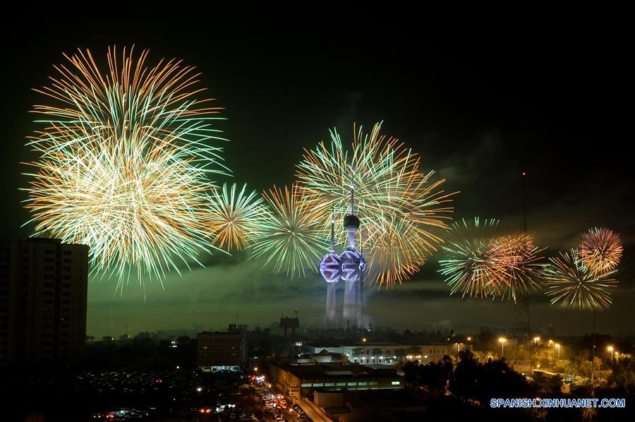 KUWAIT-KUWAIT CITY-FIREWORKS