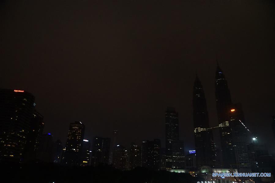 MALAYSIA-KUALA LUMPUR-EARTH HOUR