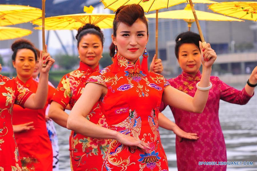 #CHINA-HENAN-ZHENGZHOU-CHEONGSAM SHOW(CN)