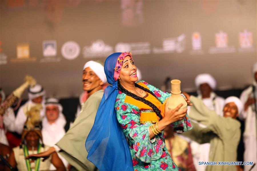 （晚报）（1）埃及第四届国际鼓乐与艺术遗产艺术节开幕