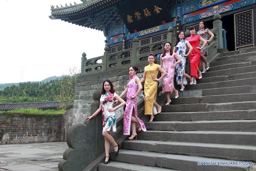 #CHINA-HUBEI-WUDANG MOUNTAIN-CHEONGSAM SHOW (CN)