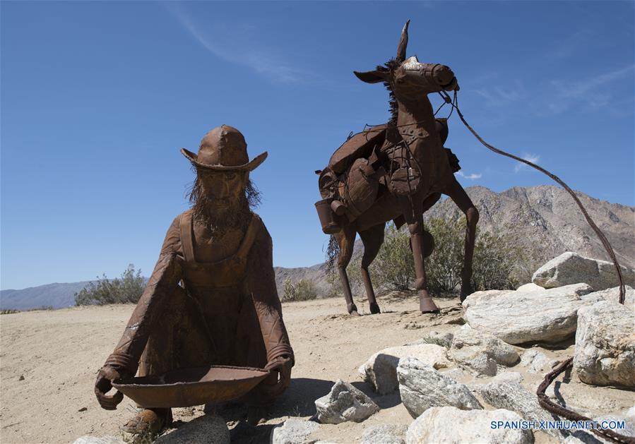 U.S.-LOS ANGELES-BORREGO SPRINGS-SKY ART-SCULPTURE