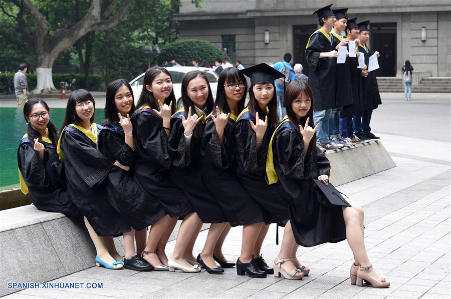 Fotos de graduados universitarios
