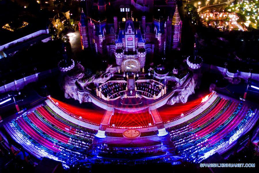 (2)CHINA-SHANGHAI-INDUSTRIA-DISNEYLANDIA