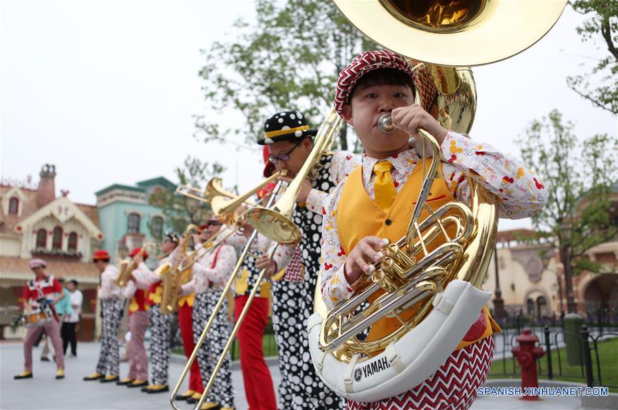 (5)CHINA-SHANGHAI-INDUSTRIA-DISNEYLANDIA 