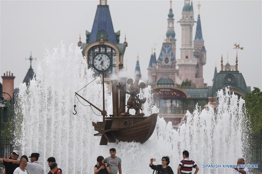 (7)CHINA-SHANGHAI-INDUSTRIA-DISNEYLANDIA 
