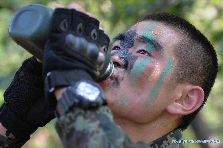 (7)CHINA-SHANDONG-MILITARES-ENTRENAMIENTO