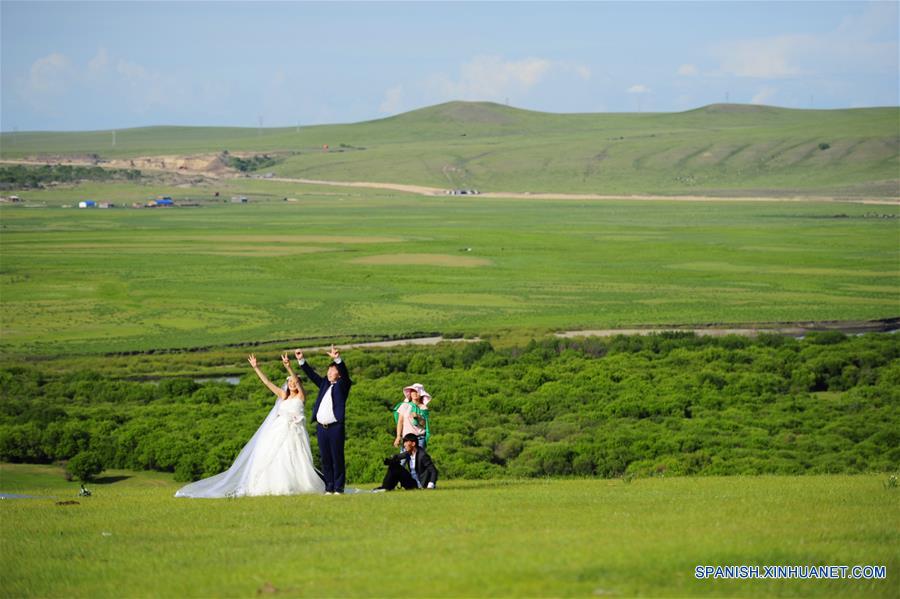 （生态）（2）内蒙古草原进入最美旅游季节