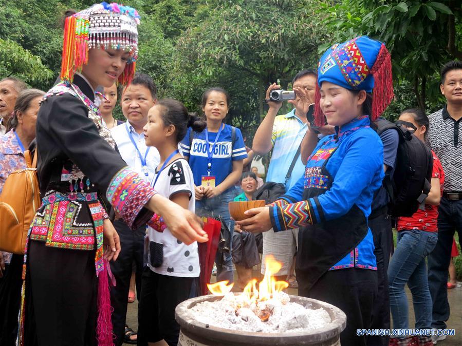 (1)CHINA-GUANGXI-SOCIEDAD-FESTIVAL 