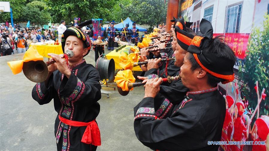 (2)CHINA-GUANGXI-SOCIEDAD-FESTIVAL 