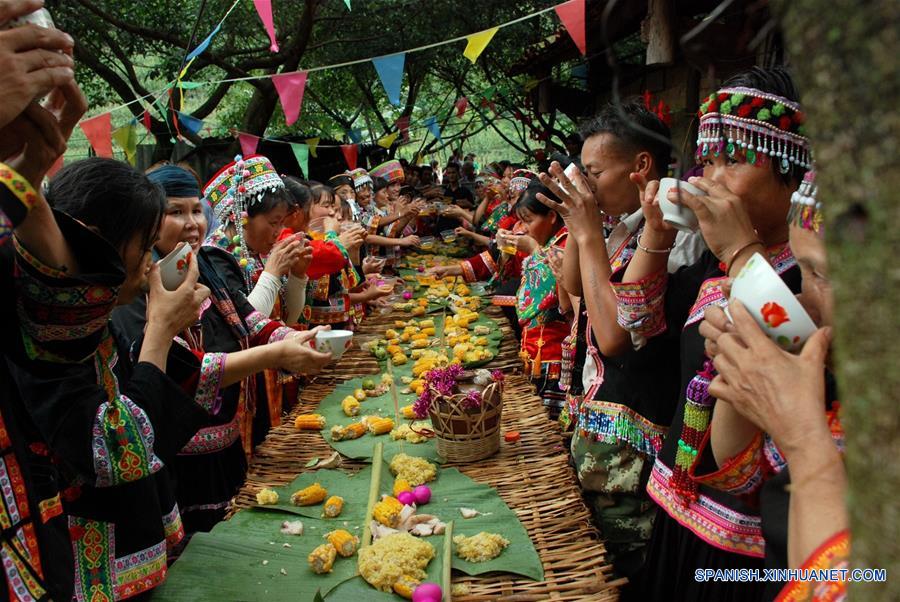 (3)CHINA-GUANGXI-SOCIEDAD-FESTIVAL 