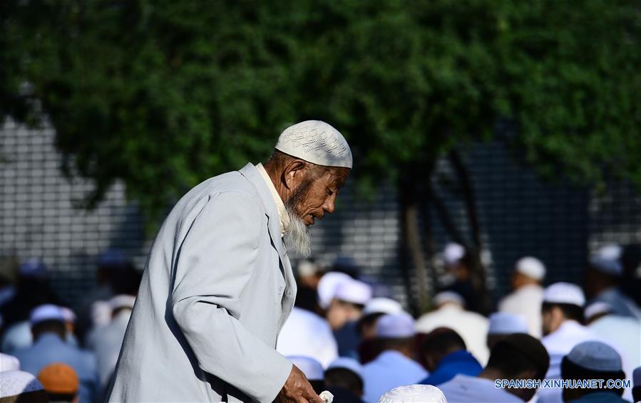 (1)CHINA-QINGHAI-SOCIEDAD-FESTIVAL  