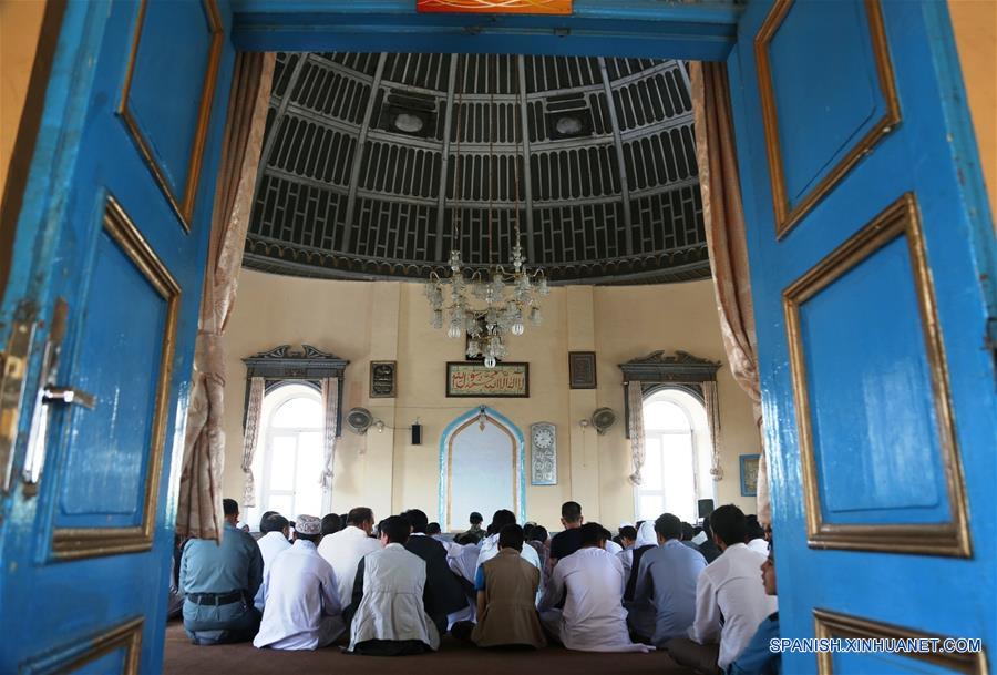 (2)AFGANISTAN-KABUL-SOCIEDAD-FESTIVAL