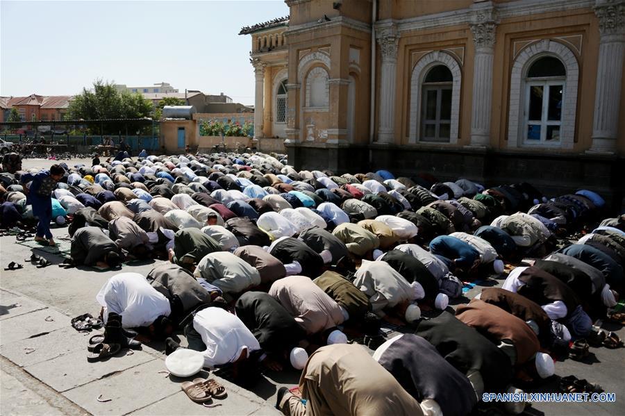 (3)AFGANISTAN-KABUL-SOCIEDAD-FESTIVAL