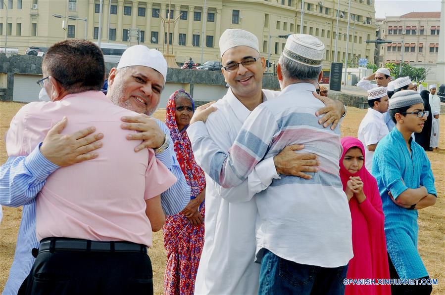 (1)SRI LANKA-COLOMBO-SOCIEDAD-FESTIVAL  