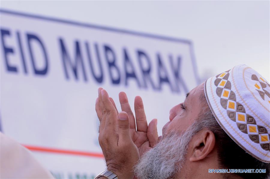 (3)SRI LANKA-COLOMBO-SOCIEDAD-FESTIVAL  