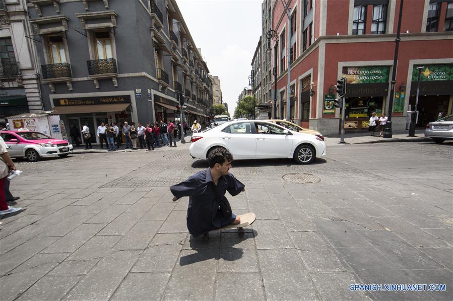 (1)MEXICO-CIUDAD DE MEXICO-SOCIEDAD-AMELIA-SERIE 