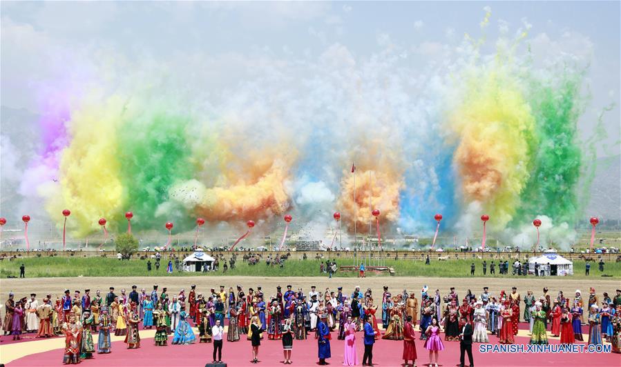 (8)CHINA-HOHHOT-SOCIEDAD-FERIA 
