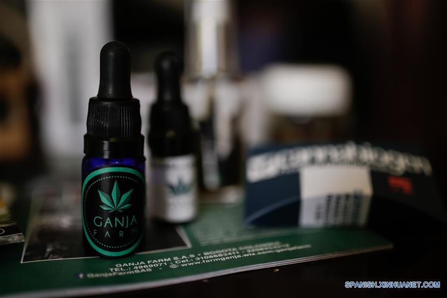 (9)COLOMBIA-BOGOTA-SALUD-MARIHUANA-SERIE