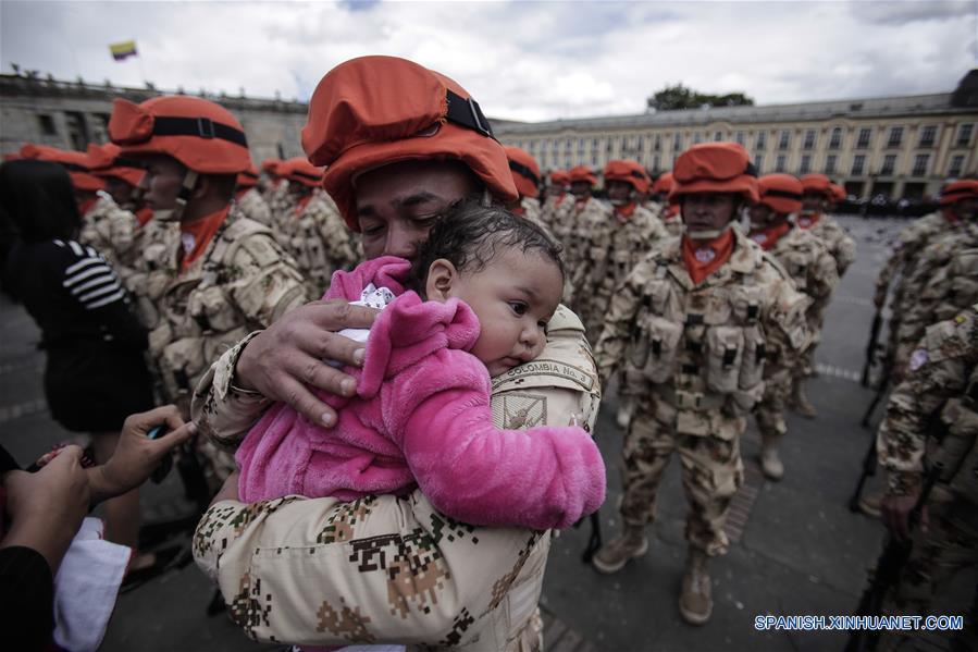 (6)COLOMBIA-BOGOTA-MILITARES-CEREMONIA