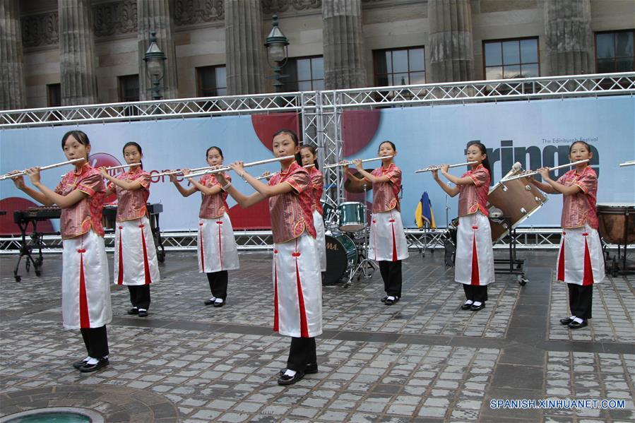 (1)REINO UNIDO-EDIMBURGO-SOCIEDAD-FESTIVAL  