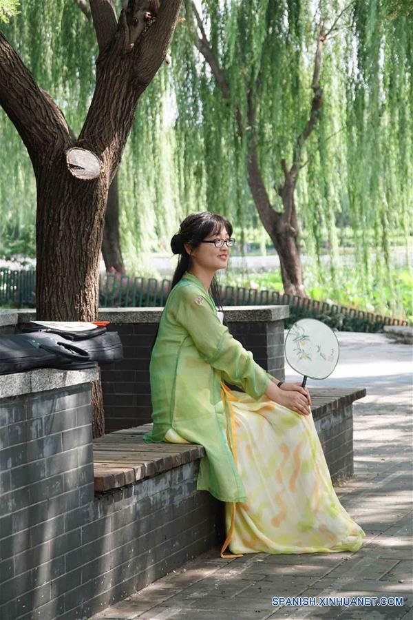 (1)CHINA-BEIJING-SOCIEDAD-FESTIVAL