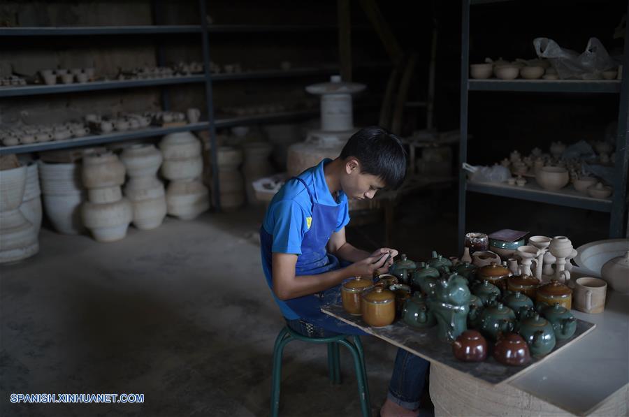 La cer&aacute;mica vidridada verde fue reconocida como parte del patrimonio cultural de Sichuan en 2009.