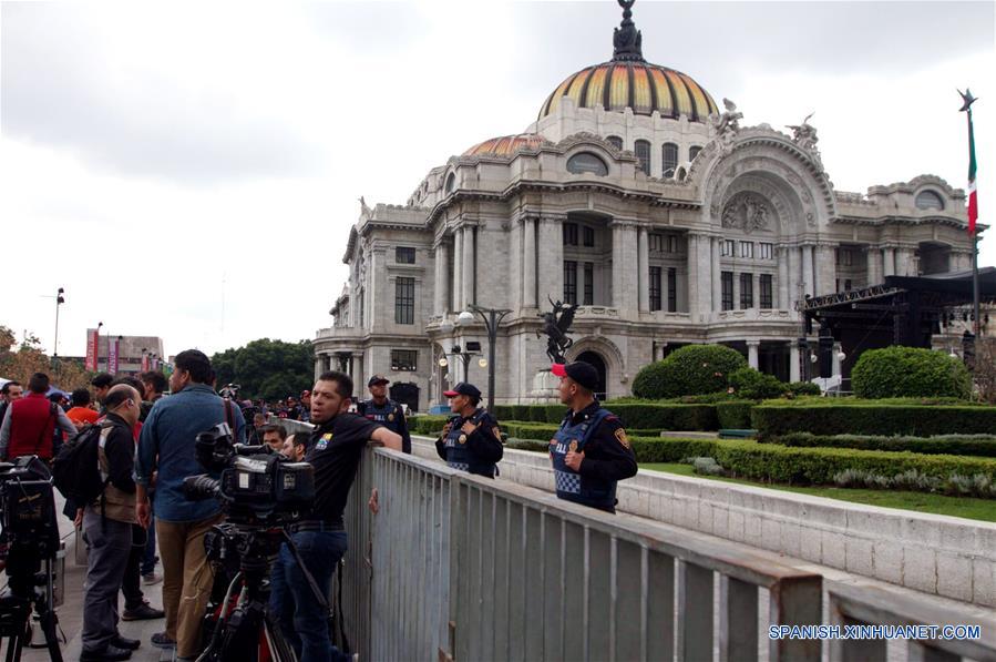 (10)MEXICO-CIUDAD MEXICO-MUSICA-JUAN GABRIEL 