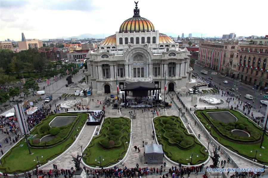(11)MEXICO-CIUDAD MEXICO-MUSICA-JUAN GABRIEL 