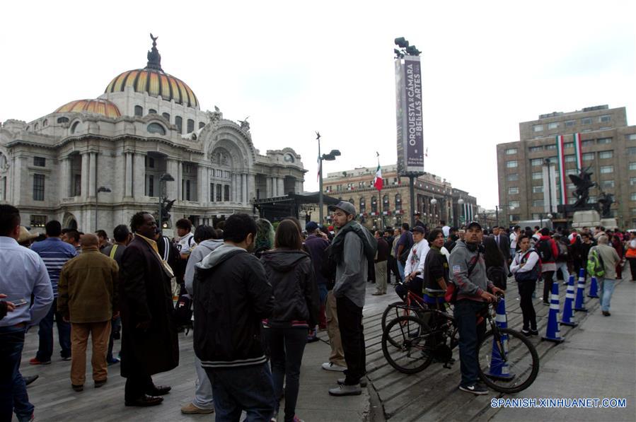 (12)MEXICO-CIUDAD MEXICO-MUSICA-JUAN GABRIEL 