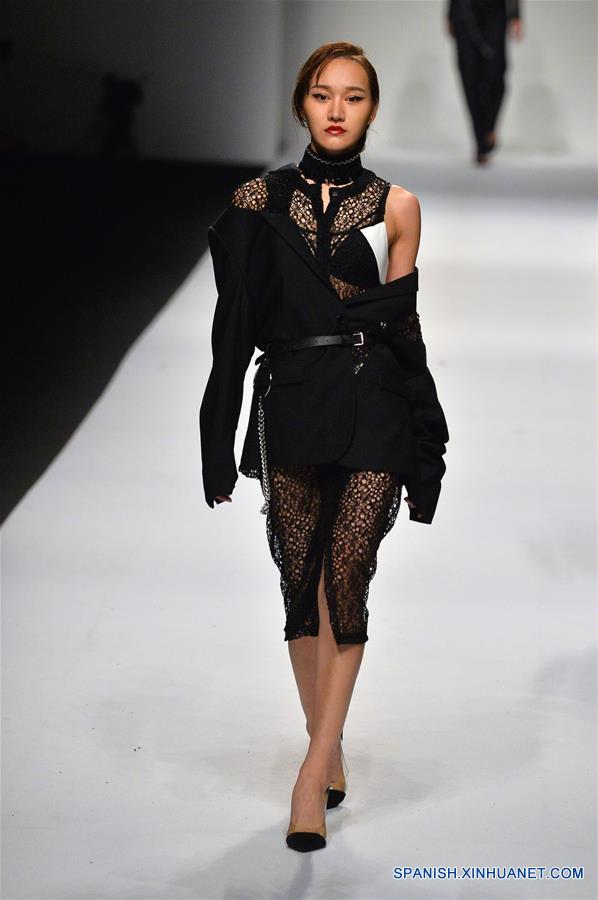 (1)CHINA-SHANGHAI-MODA-SEMANA MODA