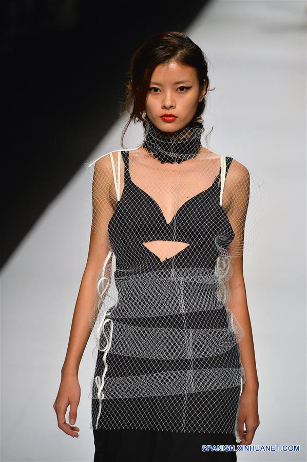 (3)CHINA-SHANGHAI-MODA-SEMANA MODA