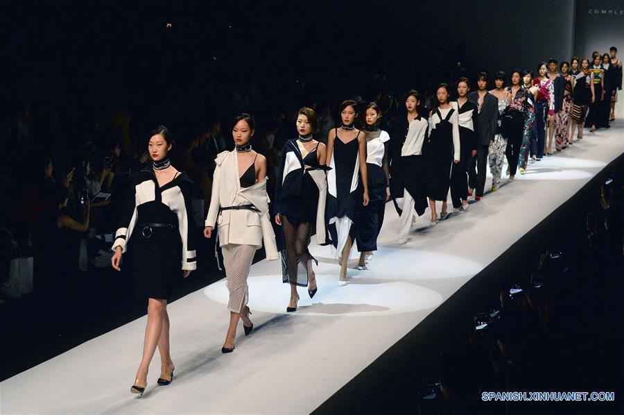 (5)CHINA-SHANGHAI-MODA-SEMANA MODA