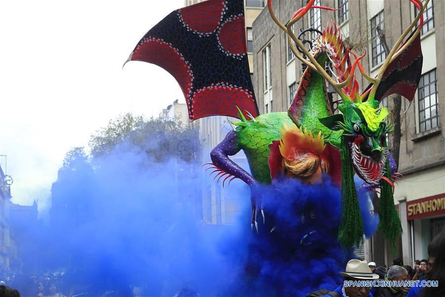 (2)MEXICO-CIUDAD DE MEXICO-SOCIEDAD-DESFILE